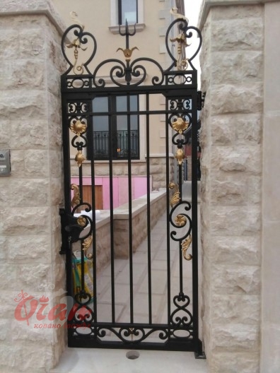 Products, Gates K1-012