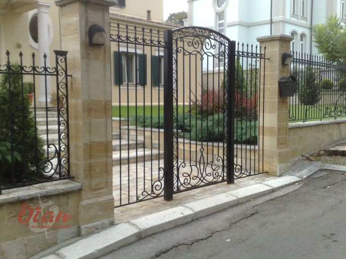 Products, Gates K4-012