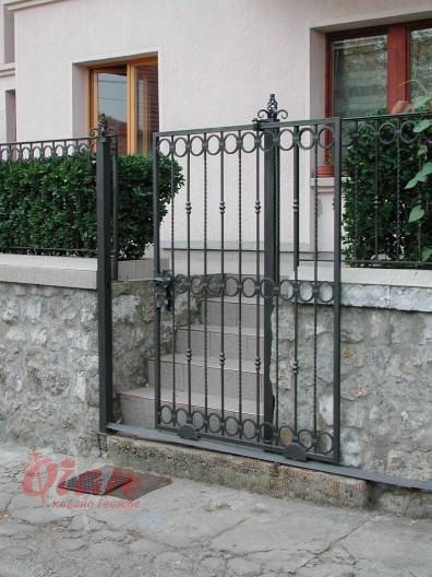 Products, Gates K6-072