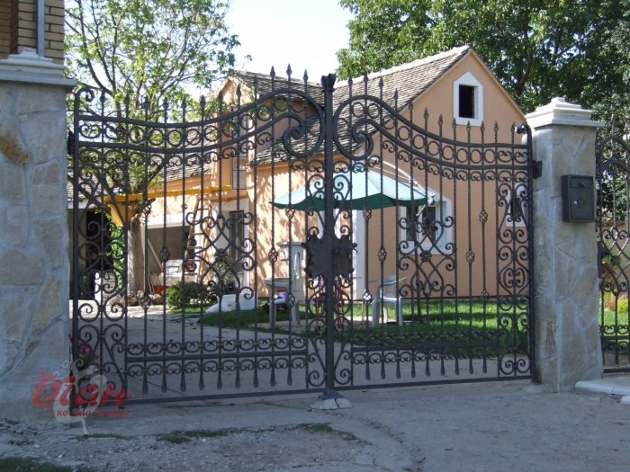 Products, Gates K2-011