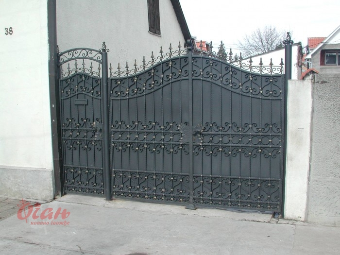 Products, Gates K8-042