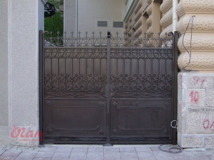 Products, Gates K8-082