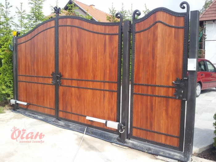 Products, Gates K8-012