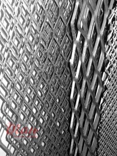 Istegnuti metal / M 11 Istegnuti metal