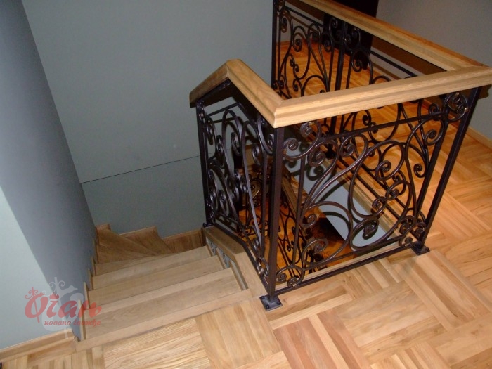 Staircases / S2-046