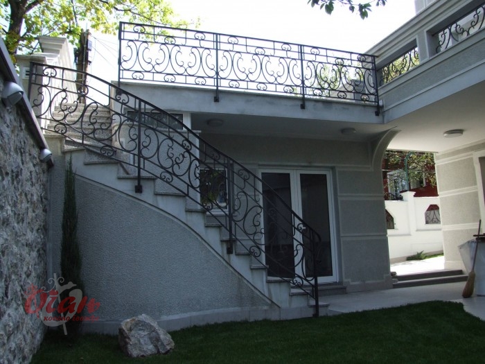 Staircases / S4-041