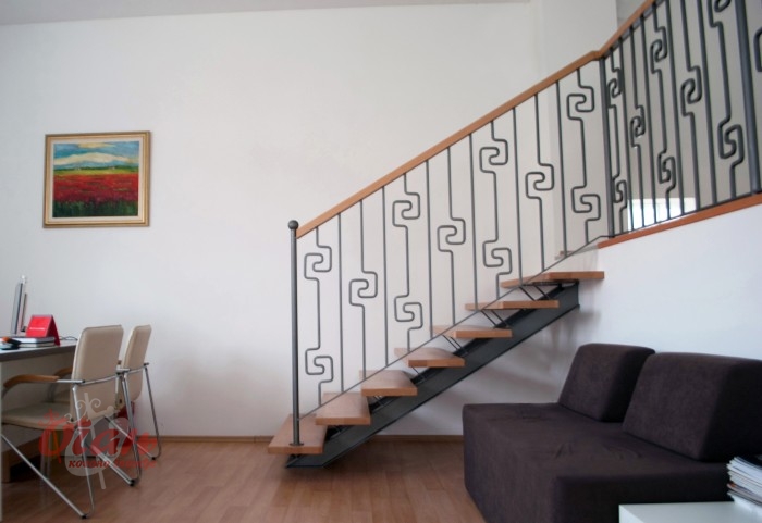 Staircases / S4-007