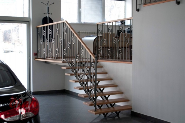 Staircases / S4-007