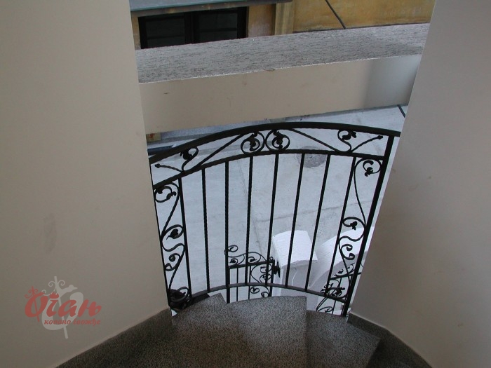 Staircases / S1-029
